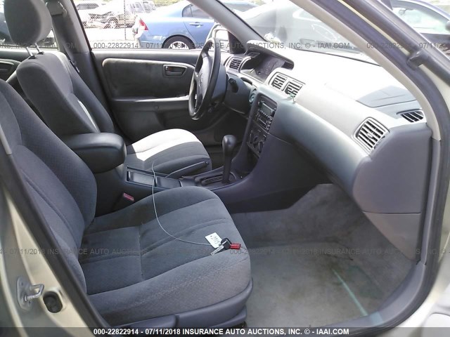 JT2BG22K8Y0489251 - 2000 TOYOTA CAMRY CE/LE/XLE SILVER photo 5