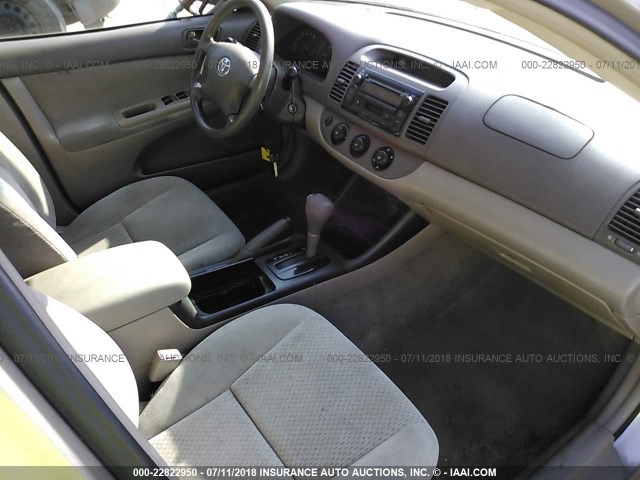 4T1BE32K92U634098 - 2002 TOYOTA CAMRY LE/XLE/SE 棕色 照片 5