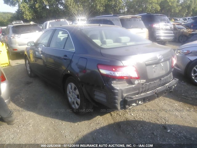 4T1BF3EK3BU671432 - 2011 TOYOTA CAMRY SE/LE/XLE 灰色 照片 3