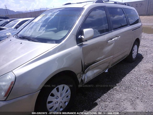 KNDMB233866090422 - 2006 KIA SEDONA EX/LX Dark Brown photo 6