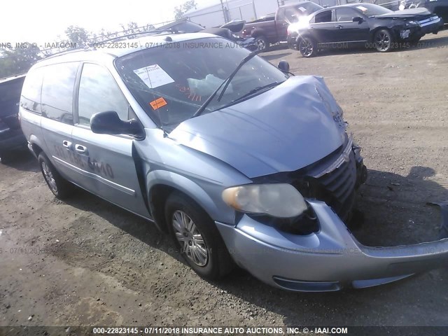 2C4GP44R85R593646 - 2005 CHRYSLER TOWN & COUNTRY LX SILVER photo 1