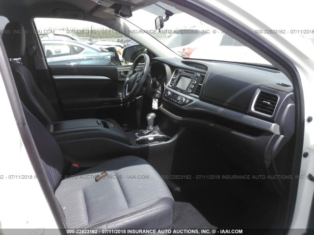 5TDZKRFH0FS085561 - 2015 TOYOTA HIGHLANDER LE/LE PLUS WHITE photo 5
