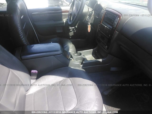 1FMDU75W63ZA53356 - 2003 FORD EXPLORER LIMITED 银色 照片 5