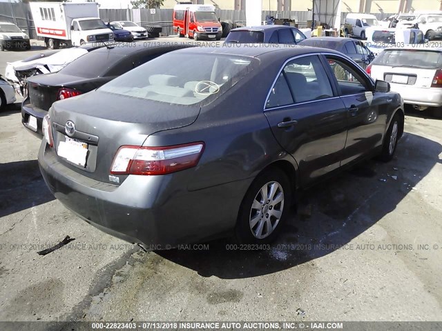 4T1BB46K28U038381 - 2008 TOYOTA CAMRY HYBRID GRAY photo 4