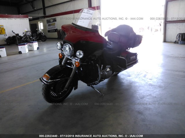 1HD1FC416AB626275 - 2010 HARLEY-DAVIDSON FLHTCU RED photo 2