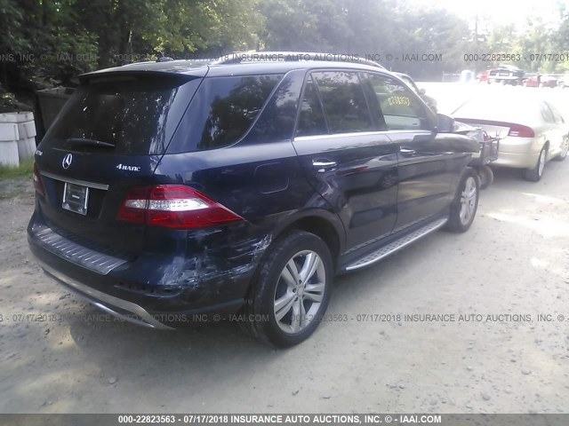 4JGDA5HBXEA358737 - 2014 MERCEDES-BENZ ML 350 4MATIC Dark Blue photo 4