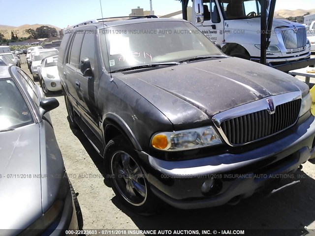 5LMPU28LXWLJ27979 - 1998 LINCOLN NAVIGATOR BLACK photo 1