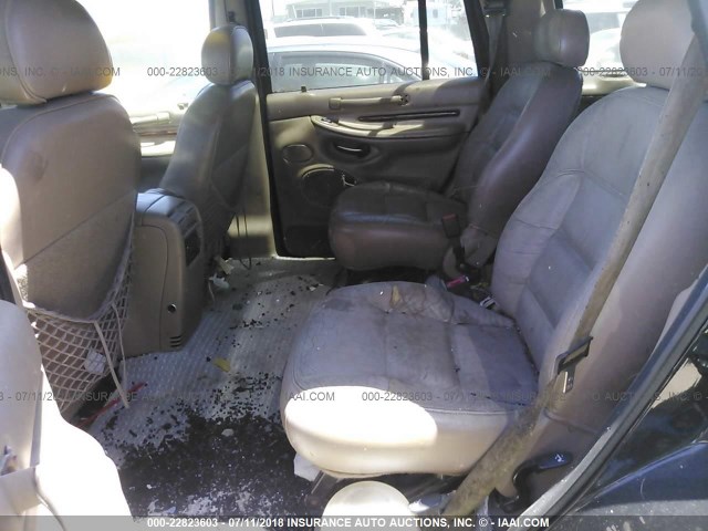 5LMPU28LXWLJ27979 - 1998 LINCOLN NAVIGATOR BLACK photo 8