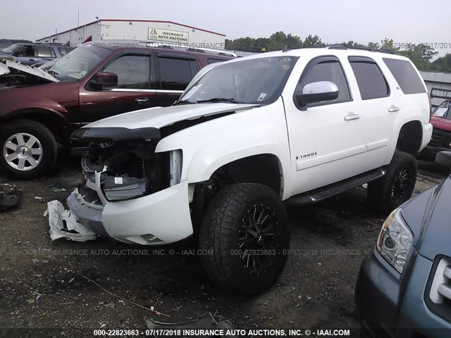 1GNFK13087R393247 - 2007 CHEVROLET TAHOE K1500 WHITE photo 2