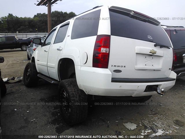 1GNFK13087R393247 - 2007 CHEVROLET TAHOE K1500 WHITE photo 3