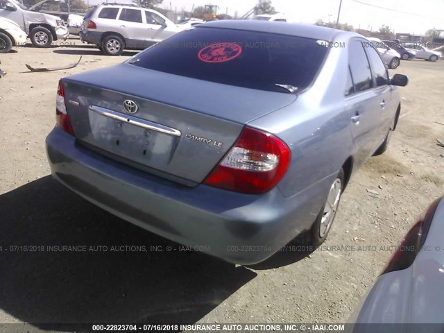 JTDBE32K230180614 - 2003 TOYOTA CAMRY LE/XLE Light Blue photo 4