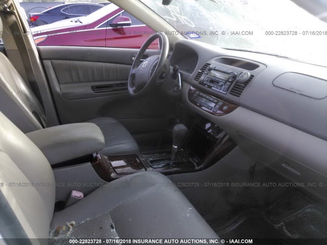 JTDBF32K550165072 - 2005 TOYOTA CAMRY LE/XLE/SE Ağ foto 5