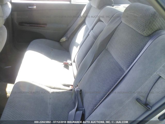 4T1BE32K52U083460 - 2002 TOYOTA CAMRY LE/XLE/SE 银色 照片 8