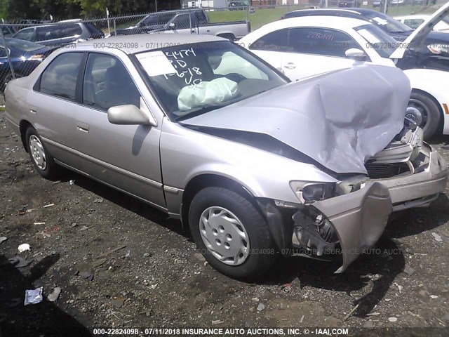 4T1BG28K9WU844539 - 1998 TOYOTA CAMRY CE/LE/XLE ოქროსფერი ფოტო 1