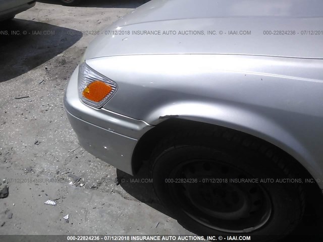 4T1BG22K81U110511 - 2001 TOYOTA CAMRY CE/LE/XLE 灰色 照片 6