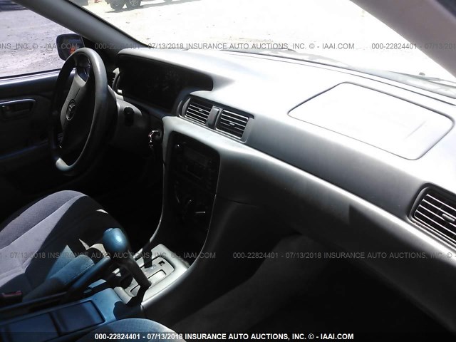 4T1BG22K31U764980 - 2001 TOYOTA CAMRY CE/LE/XLE WHITE photo 5