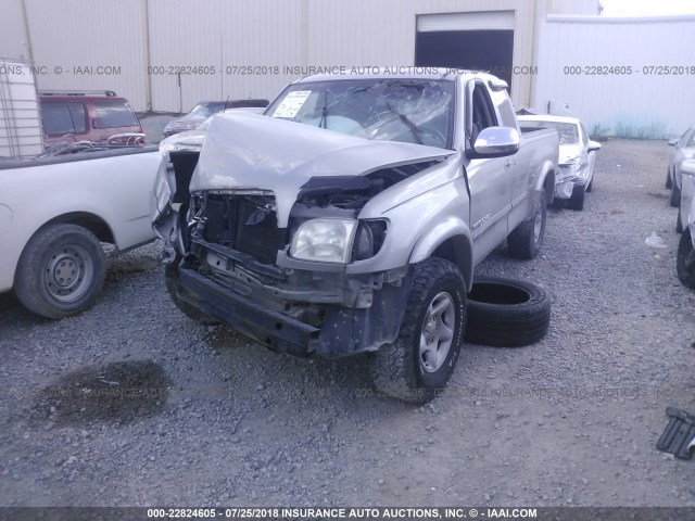 5TBRT341X4S445313 - 2004 TOYOTA TUNDRA ACCESS CAB SR5 SILVER photo 2