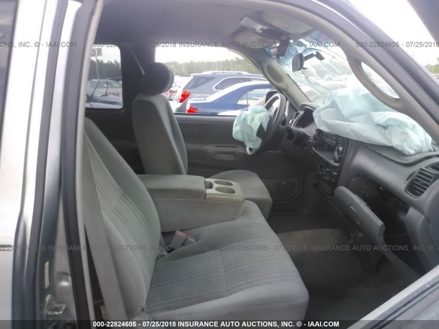 5TBRT341X4S445313 - 2004 TOYOTA TUNDRA ACCESS CAB SR5 SILVER photo 5
