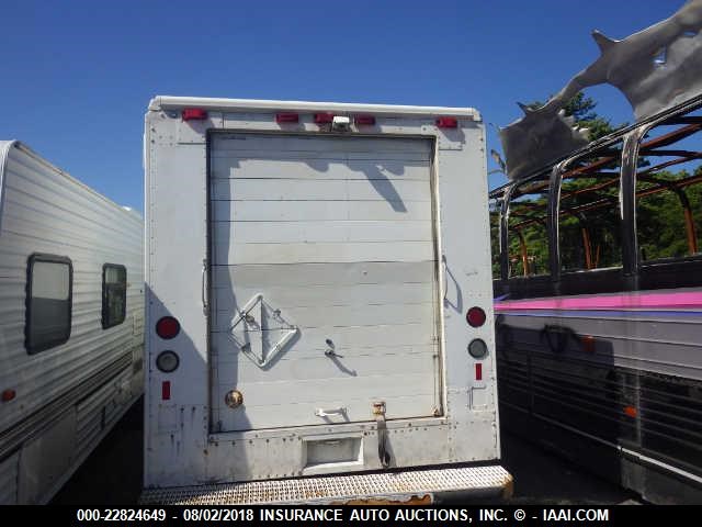 4UZA4FF46WC990919 - 1998 FREIGHTLINER CHASSIS M LINE WALK-IN VAN WHITE photo 8