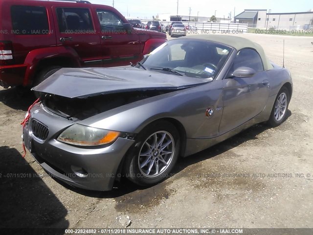 4USBT33453LS42926 - 2003 BMW Z4 2.5 SILVER photo 2