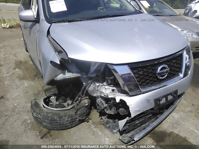 5N1AR2MN8DC633969 - 2013 NISSAN PATHFINDER S/SV/SL/PLATINUM 银色 照片 6