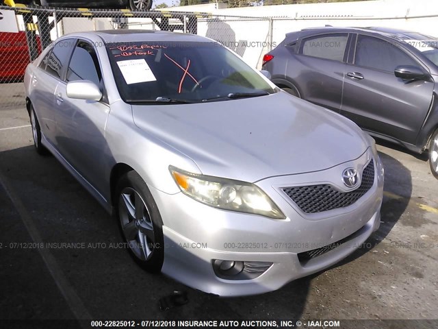 4T1BF3EK9BU199124 - 2011 TOYOTA CAMRY SE/LE/XLE SILVER photo 1