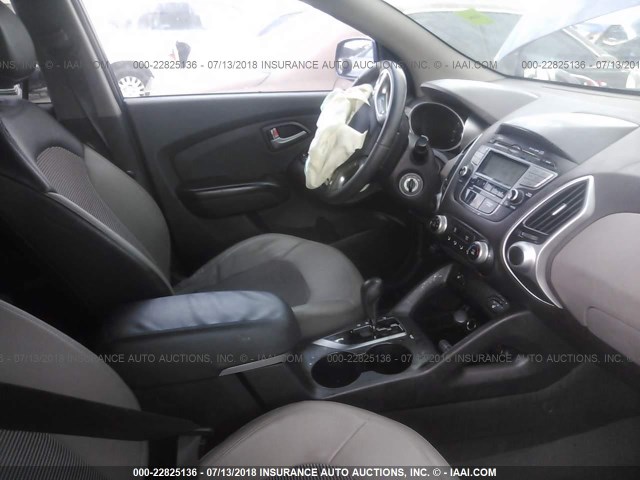 KM8JUCACXBU257368 - 2011 HYUNDAI TUCSON GLS/LIMITED ლურჯი ფოტო 5