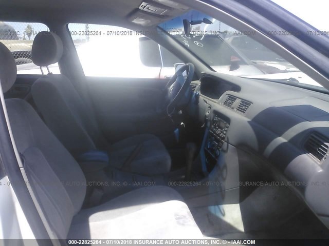 4T1BG22K4XU511742 - 1999 TOYOTA CAMRY CE/LE/XLE 白色 照片 5