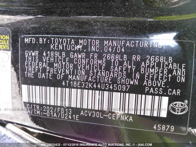4T1BE32K44U345097 - 2004 TOYOTA CAMRY LE/XLE/SE შავი ფოტო 9