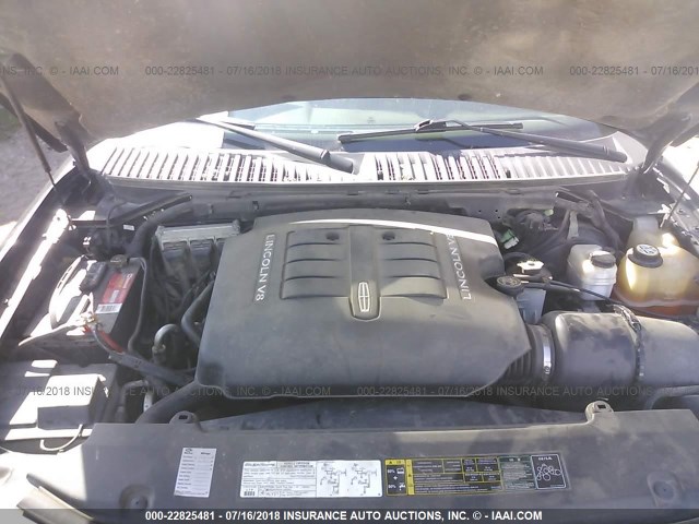 5LMFU28R14LJ28046 - 2004 LINCOLN NAVIGATOR BLACK photo 10