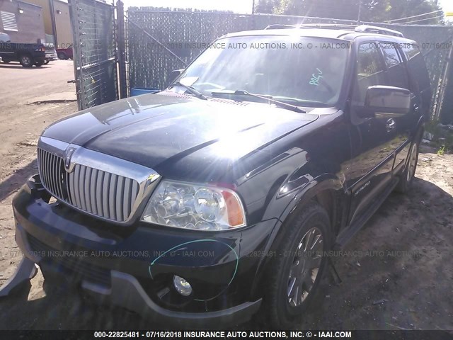 5LMFU28R14LJ28046 - 2004 LINCOLN NAVIGATOR BLACK photo 2