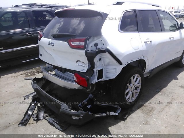 1C4PJLCB8JD566783 - 2018 JEEP CHEROKEE LATITUDE WHITE photo 6