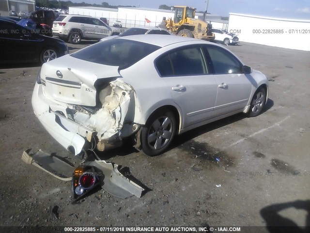 1N4AL21E57C197456 - 2007 NISSAN ALTIMA 2.5/2.5S WHITE photo 4