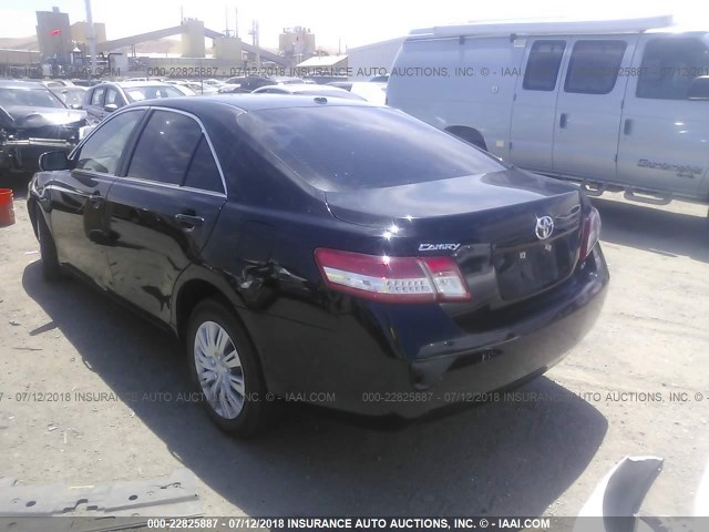 4T1BF3EK1BU199943 - 2011 TOYOTA CAMRY SE/LE/XLE BLACK photo 3