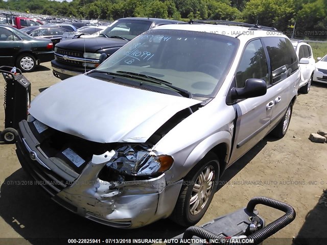 1C4GP45R75B284327 - 2005 CHRYSLER TOWN & COUNTRY  GRAY photo 2