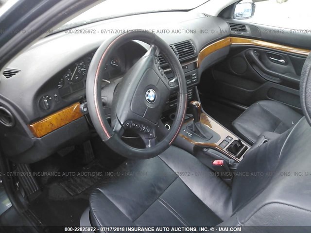 WBADT63411CF00744 - 2001 BMW 530 I AUTOMATIC GRAY photo 5