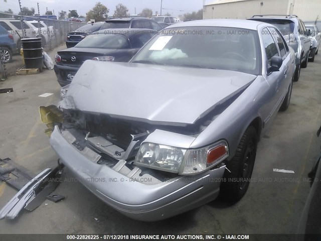 2FAFP71W55X162013 - 2005 FORD CROWN VICTORIA POLICE INTERCEPTOR SILVER photo 2