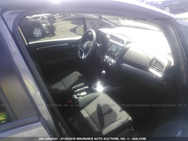 3HGGK5H56FM763766 - 2015 HONDA FIT LX GRAY photo 5