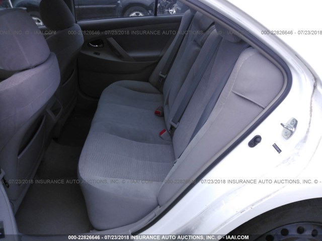 4T4BF3EK6AR019697 - 2010 TOYOTA CAMRY SE/LE/XLE WHITE photo 8
