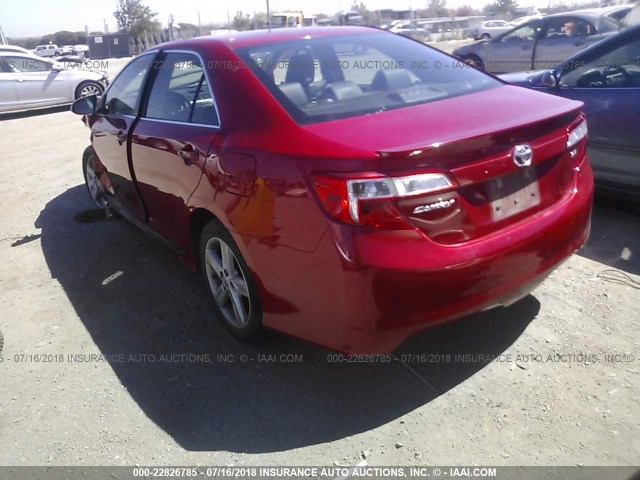 4T1BF1FK3EU769836 - 2014 TOYOTA CAMRY L/SE/LE/XLE RED photo 3