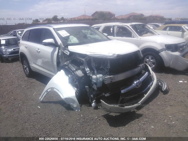 5TDKKRFH8FS098799 - 2015 TOYOTA HIGHLANDER XLE თეთრი ფოტო 1