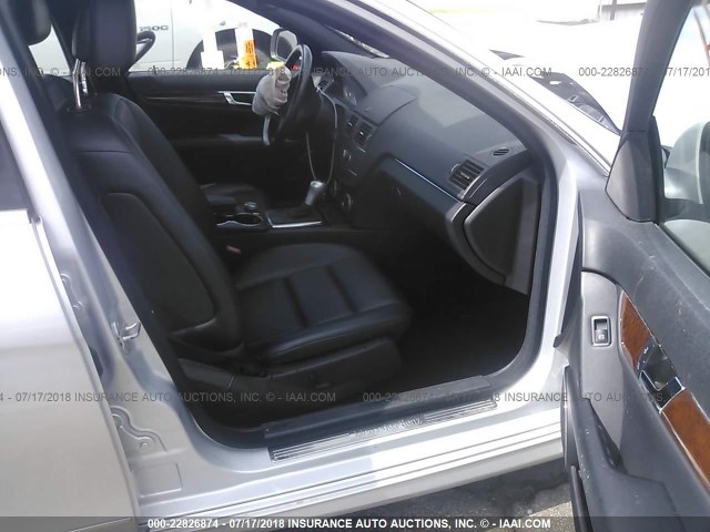 WDDGF8BB0BR138412 - 2011 MERCEDES-BENZ C 300 4MATIC SILVER photo 5