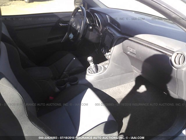 JTKJF5C7XGJ014557 - 2016 TOYOTA SCION TC 灰色 照片 5