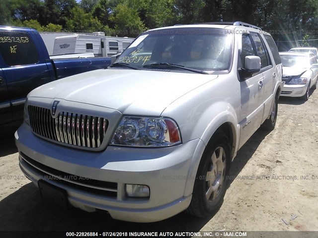 5LMFU28576LJ11168 - 2006 LINCOLN NAVIGATOR Beyaz fotoğraf 2