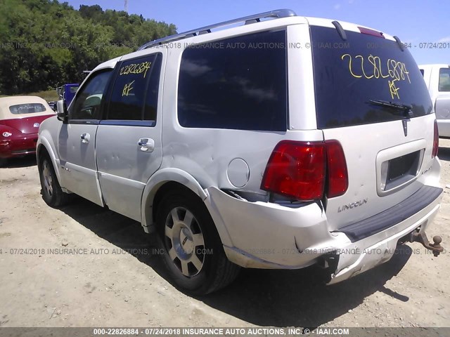5LMFU28576LJ11168 - 2006 LINCOLN NAVIGATOR Beyaz fotoğraf 6