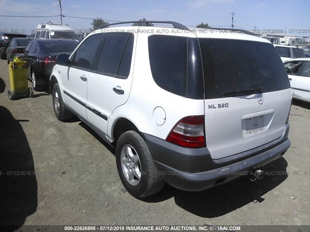 4JGAB54E0WA005909 - 1998 MERCEDES-BENZ ML 320 WHITE photo 3