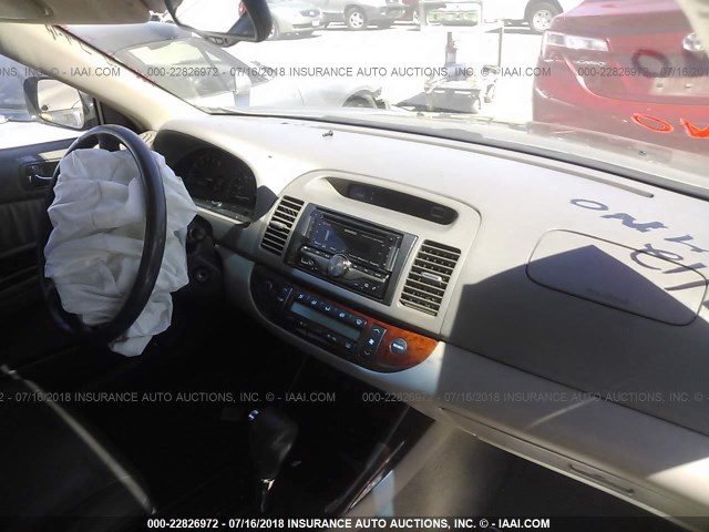 4T1BF30K24U588178 - 2004 TOYOTA CAMRY LE/XLE/SE Bej foto 5