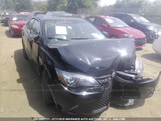 4T1BF1FK8FU024808 - 2015 TOYOTA CAMRY LE/XLE/SE/XSE BLACK photo 1