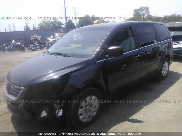 2V4RW4DG0BR642608 - 2011 VOLKSWAGEN ROUTAN S GRAY photo 2