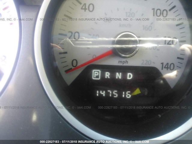 2V4RW4DG0BR642608 - 2011 VOLKSWAGEN ROUTAN S GRAY photo 7